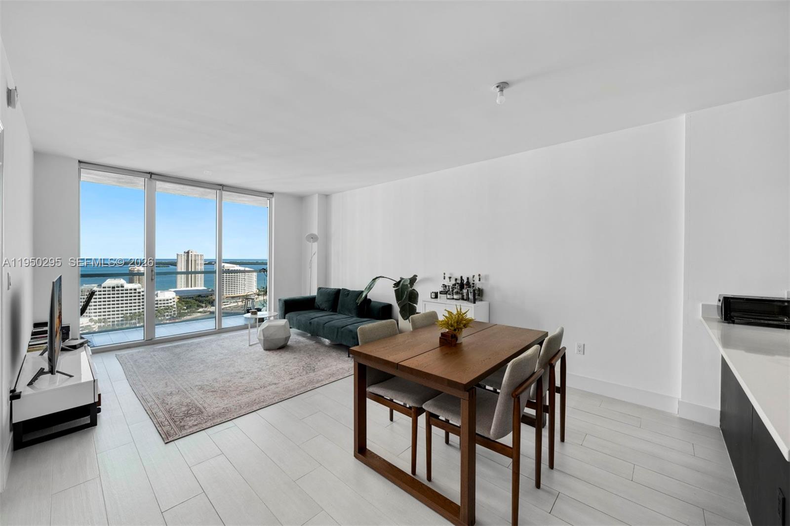 image 500 Brickell East7