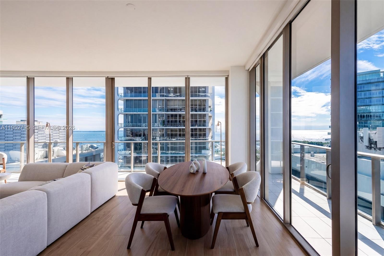 image Mr C Residenesx2