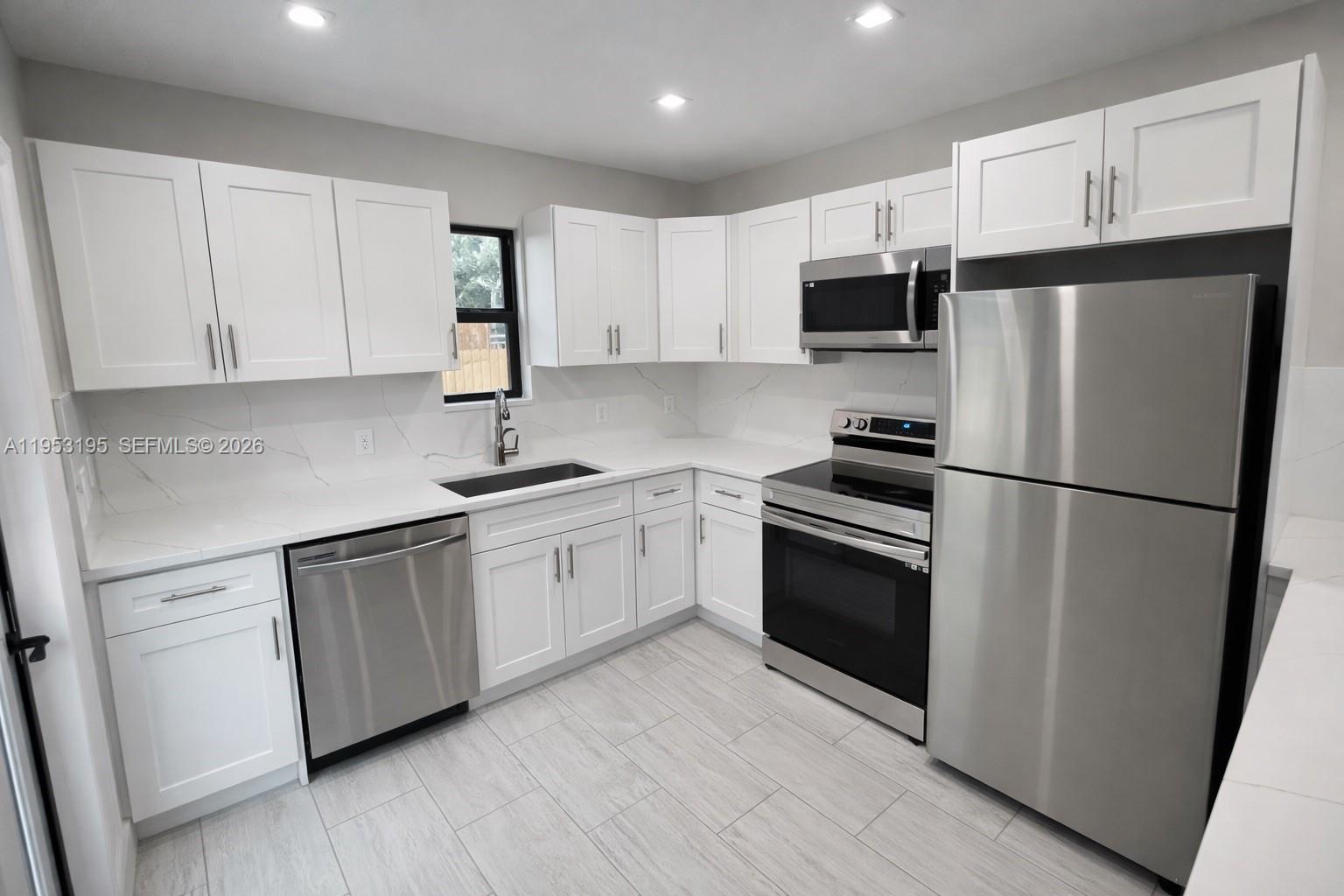 607 SW 10th St Fort Lauderdale, FL 33315