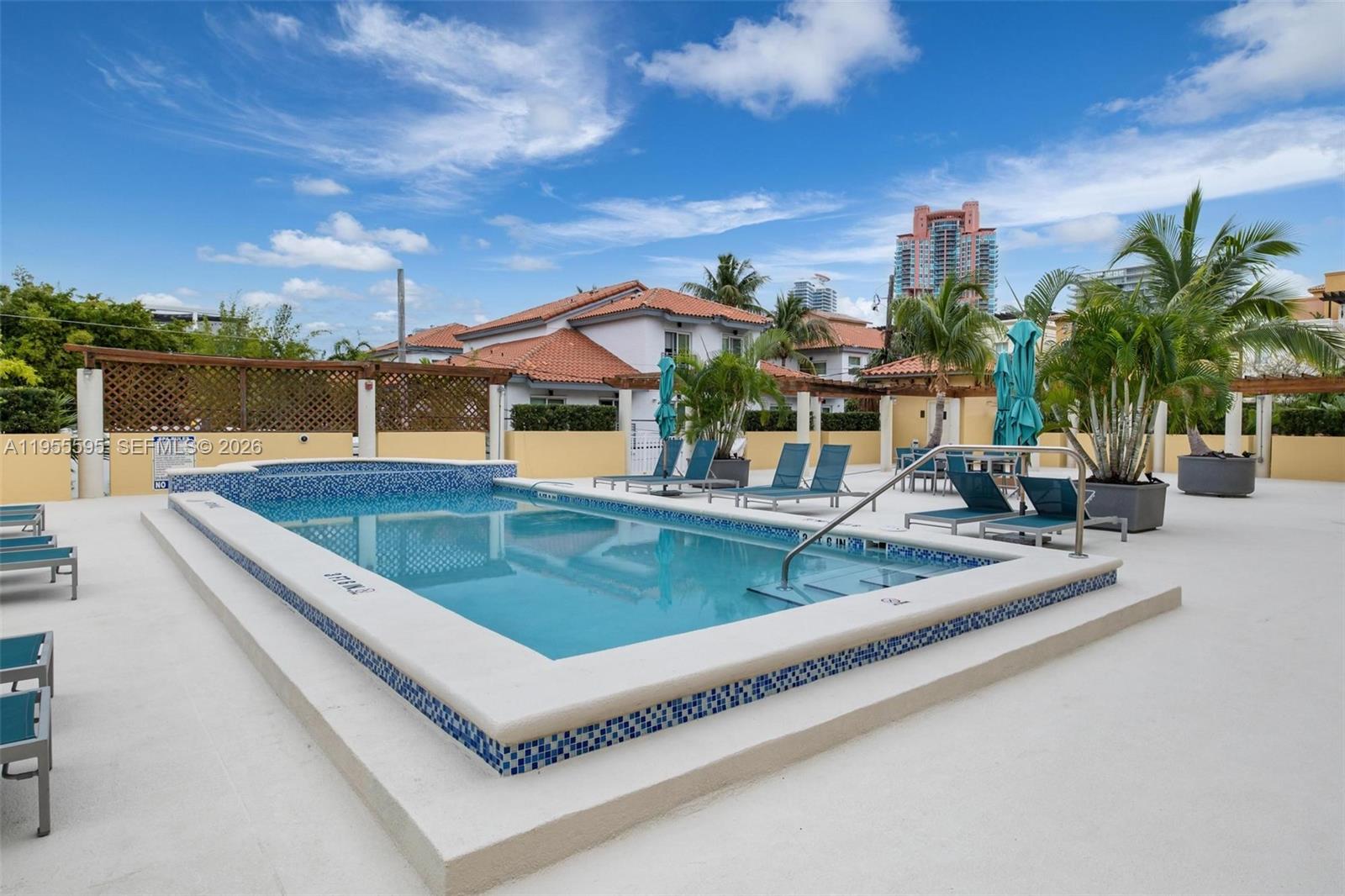 227 Michigan Ave #405 Miami Beach, FL 33139