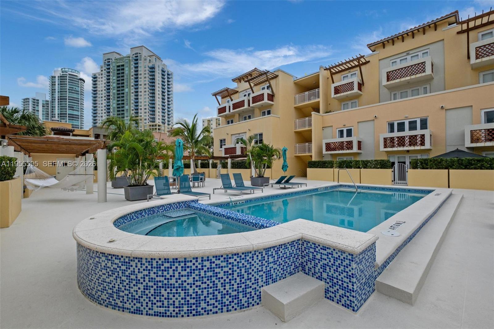 227 Michigan Ave #405 Miami Beach, FL 33139