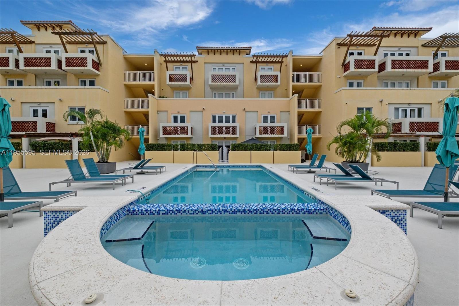 227 Michigan Ave #405 Miami Beach, FL 33139