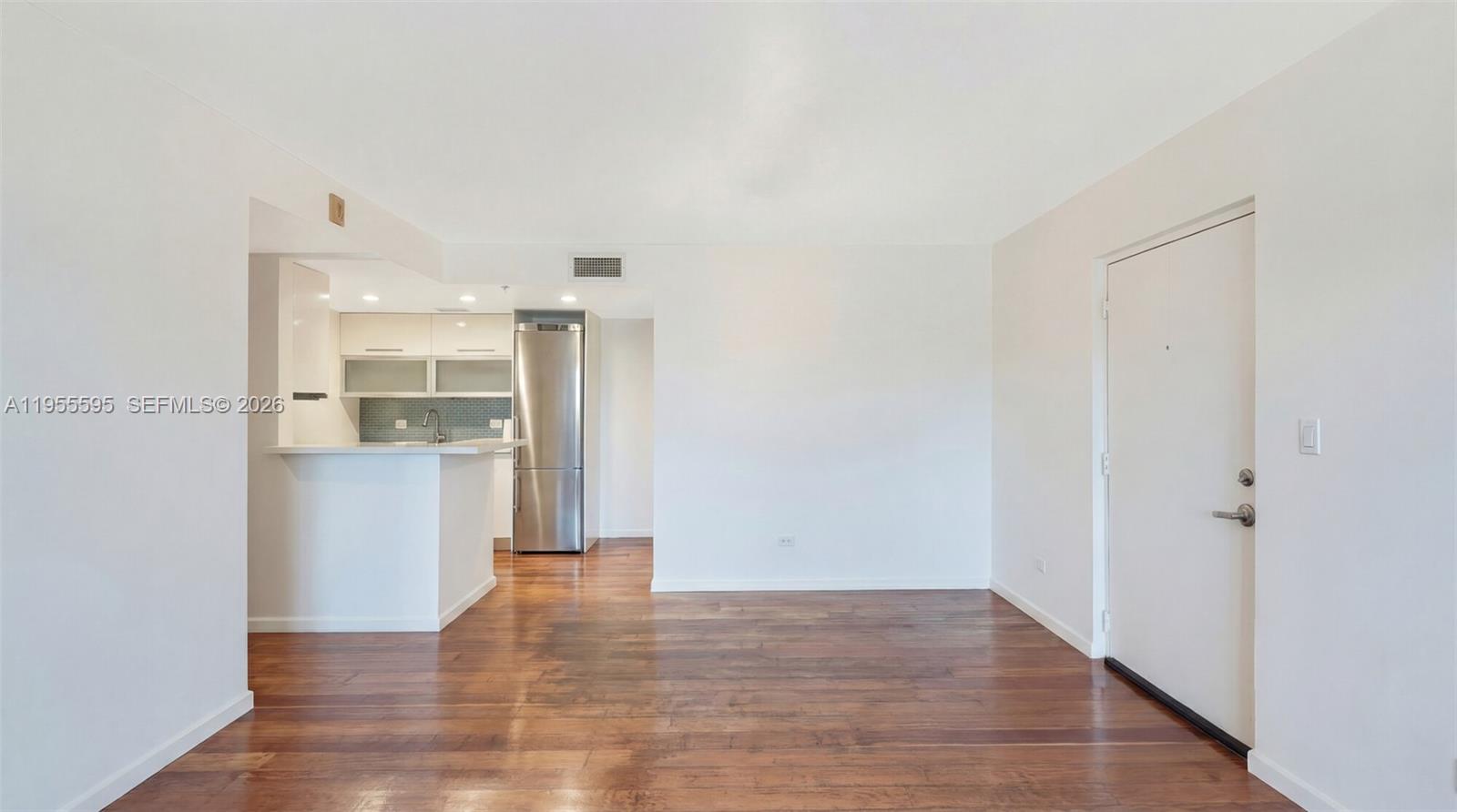 227 Michigan Ave #405 Miami Beach, FL 33139