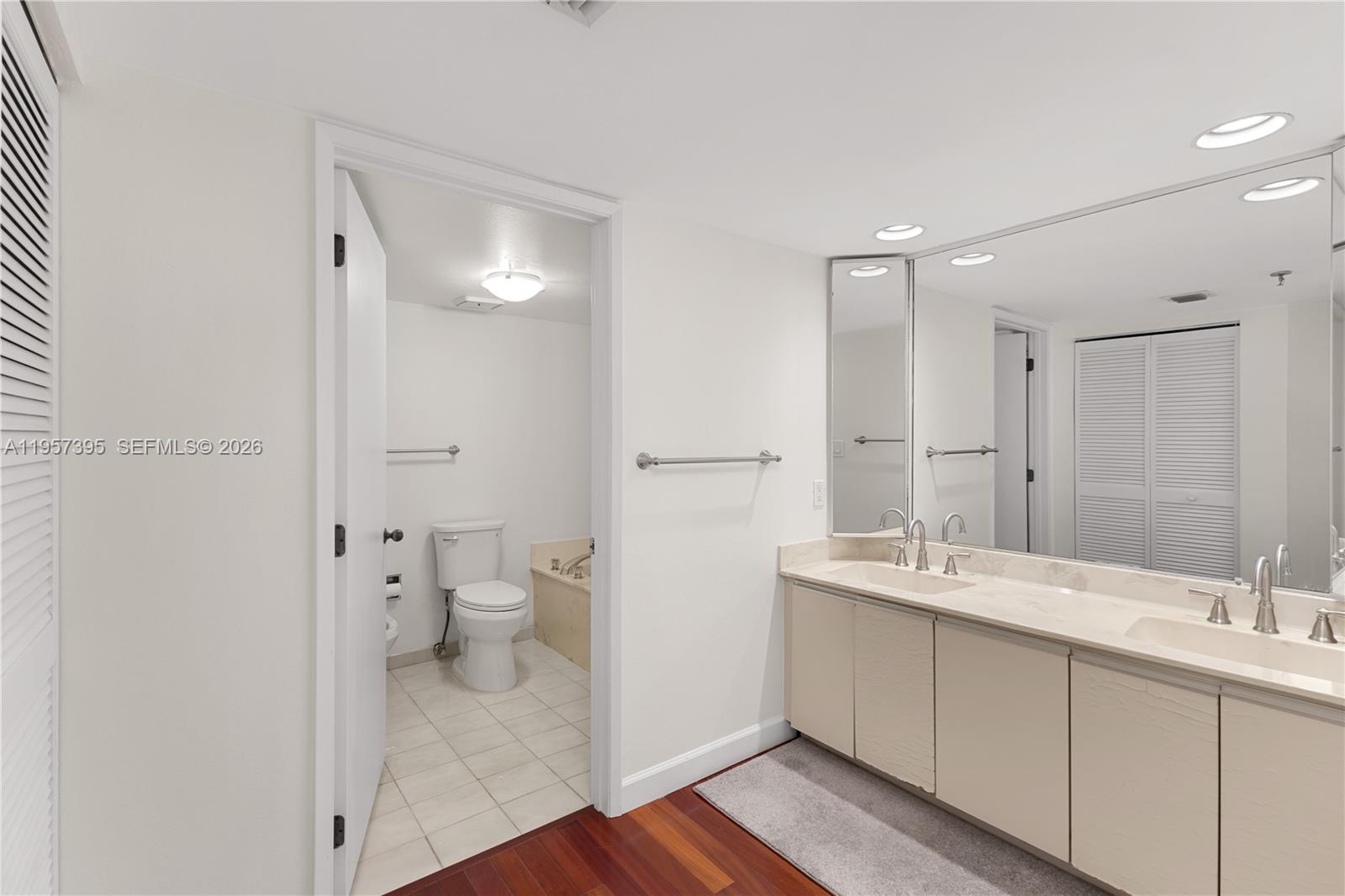 image Brickell Key One30