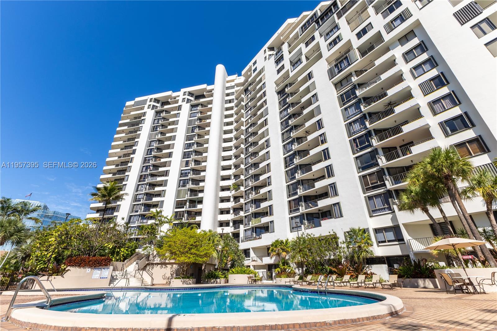 image Brickell Key One52