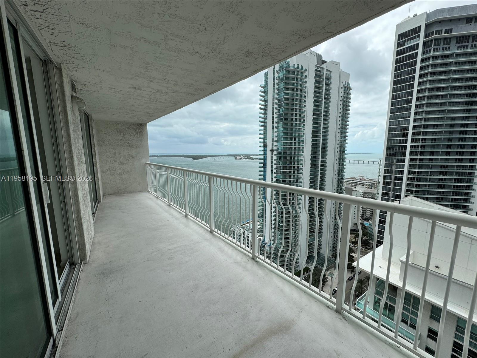 1200 Brickell Bay Dr #3405