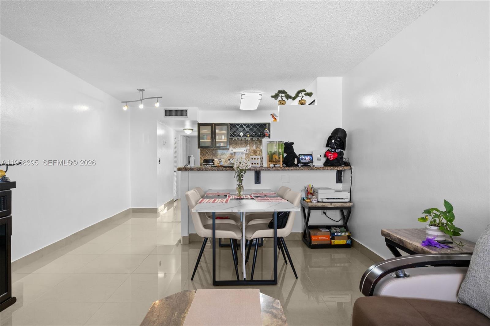 4011 N Meridian Ave #38 Miami Beach, FL 33140