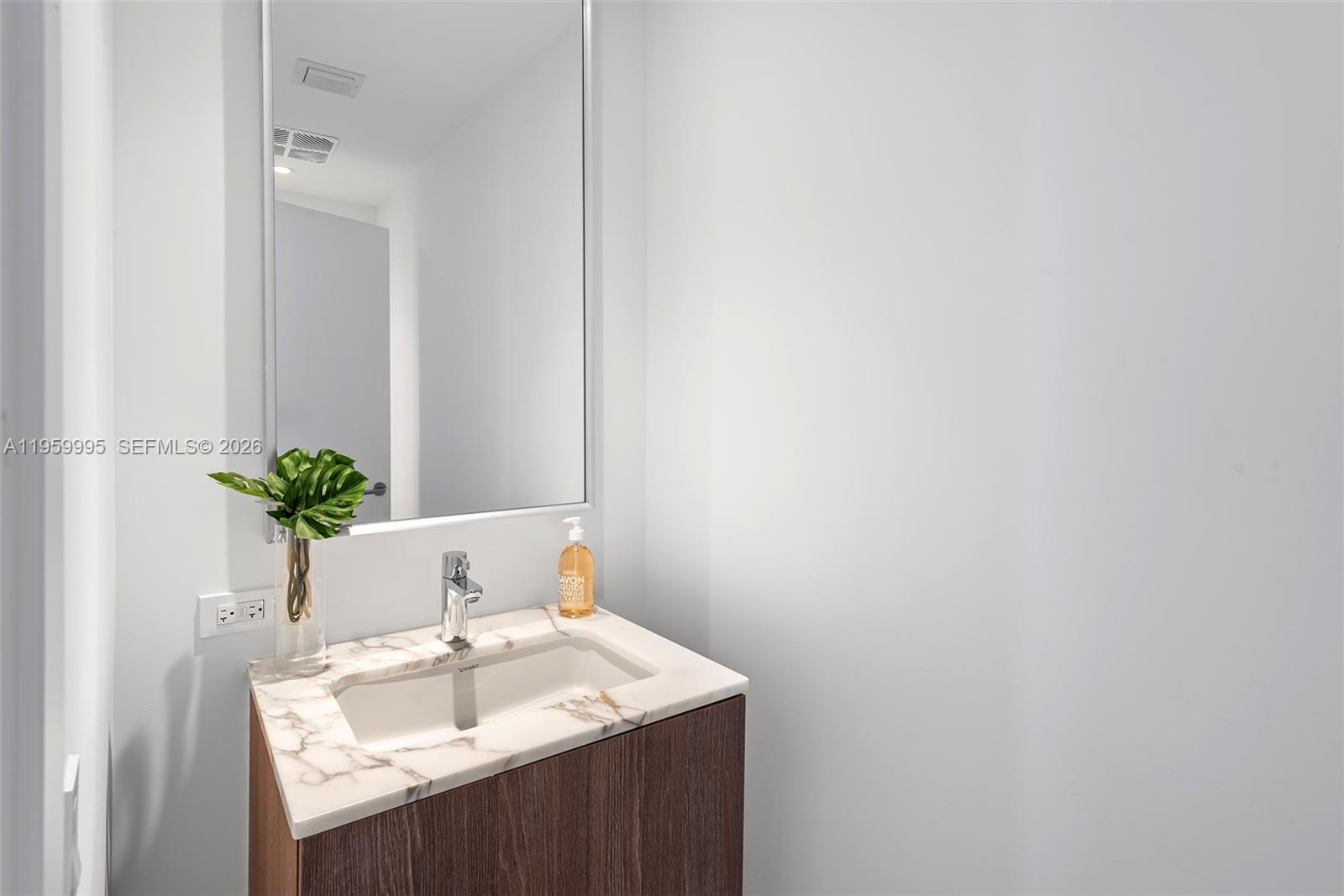 500 Alton Rd #2903 Miami Beach, FL 33139