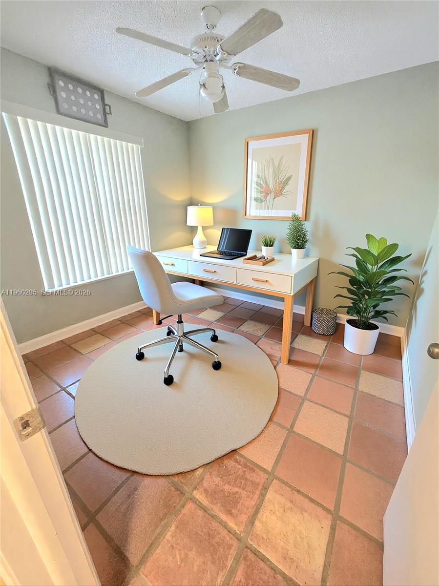 621 NW 205th Ave Pembroke Pines, FL 33029