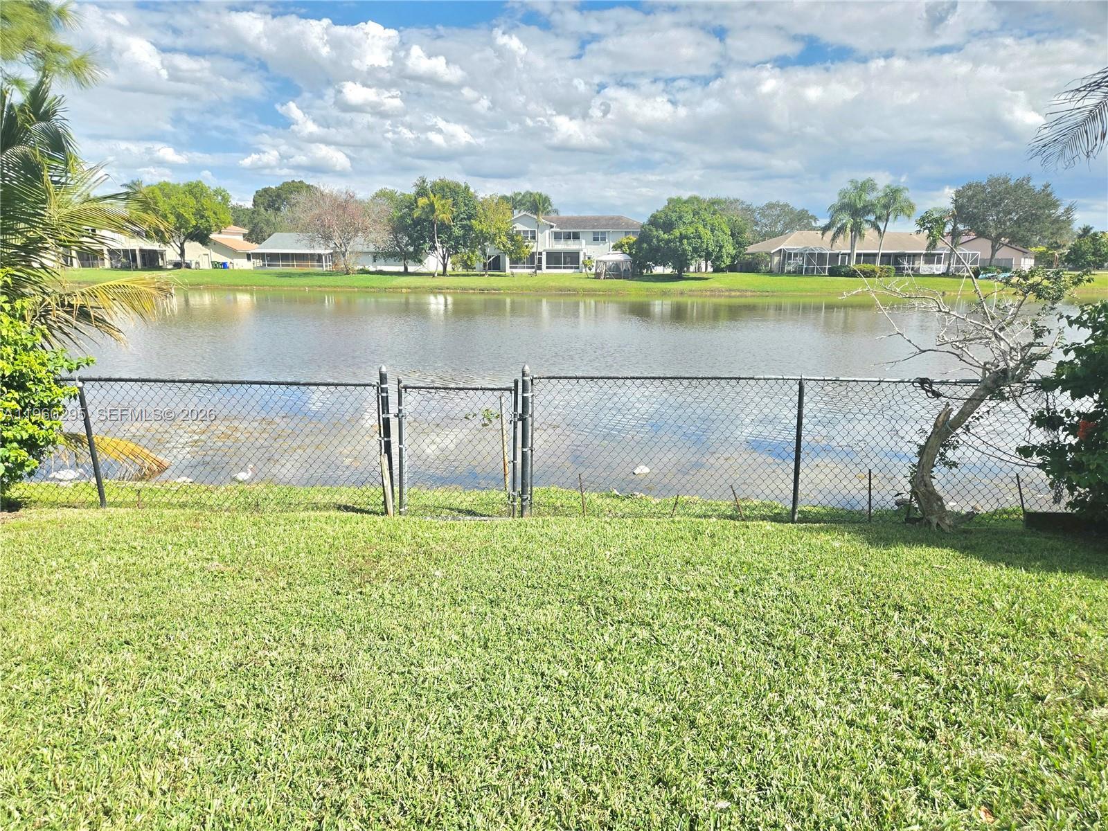 621 NW 205th Ave Pembroke Pines, FL 33029