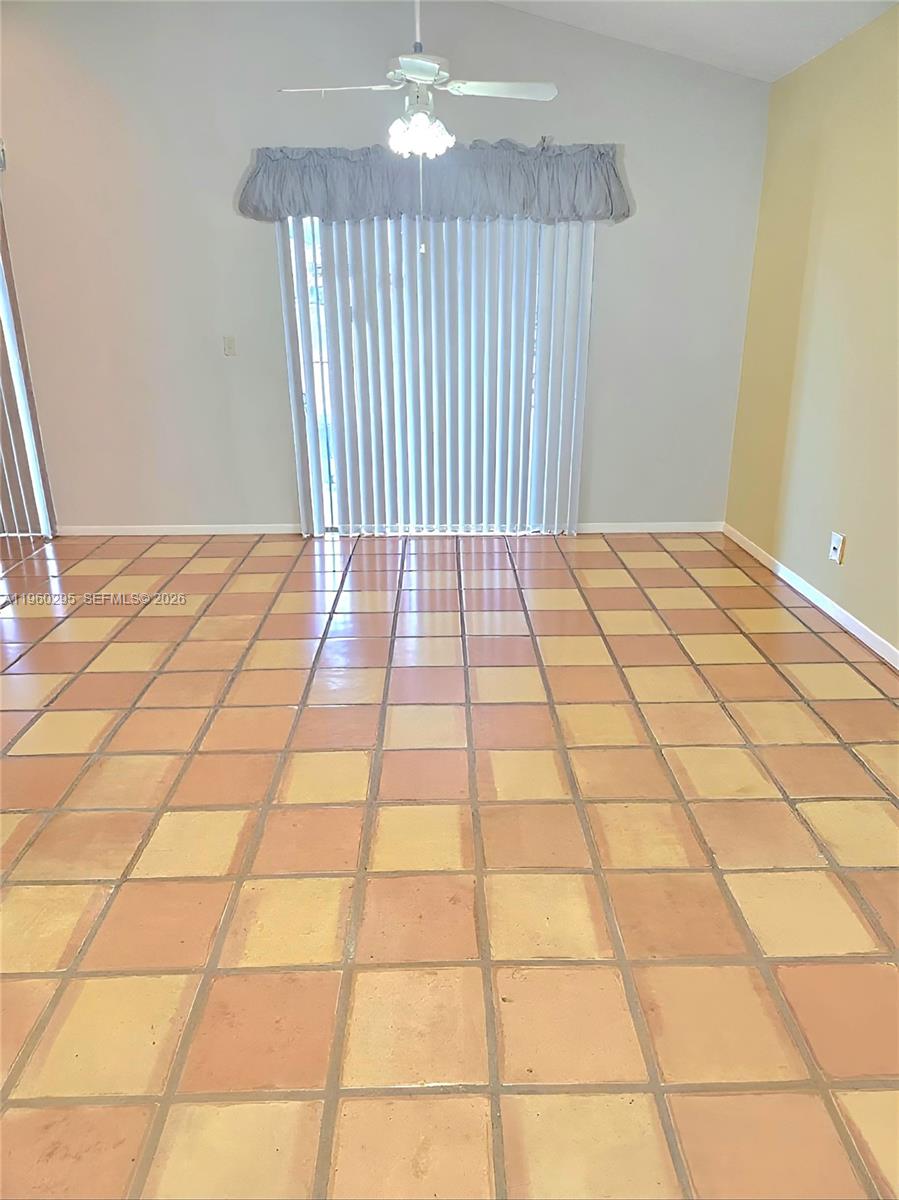 621 NW 205th Ave Pembroke Pines, FL 33029