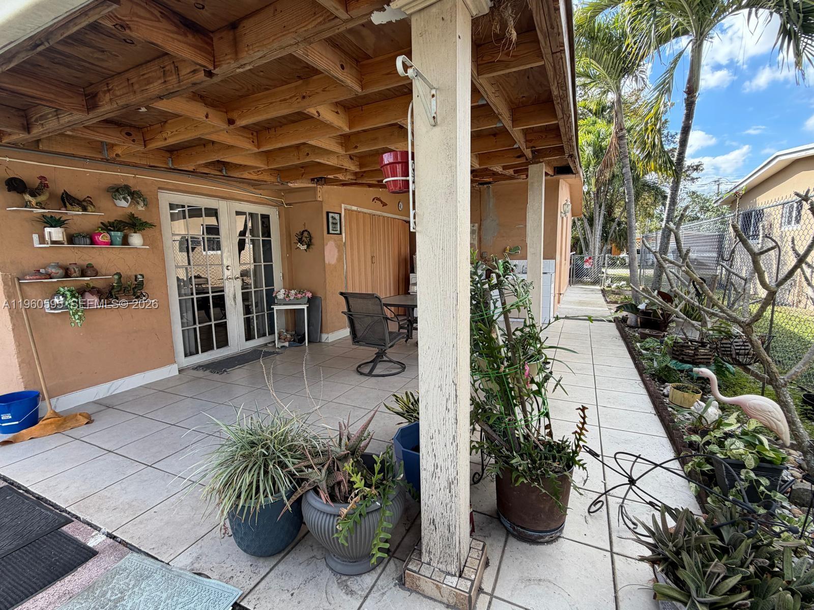 5365 W 14th Ln Hialeah, FL 33012