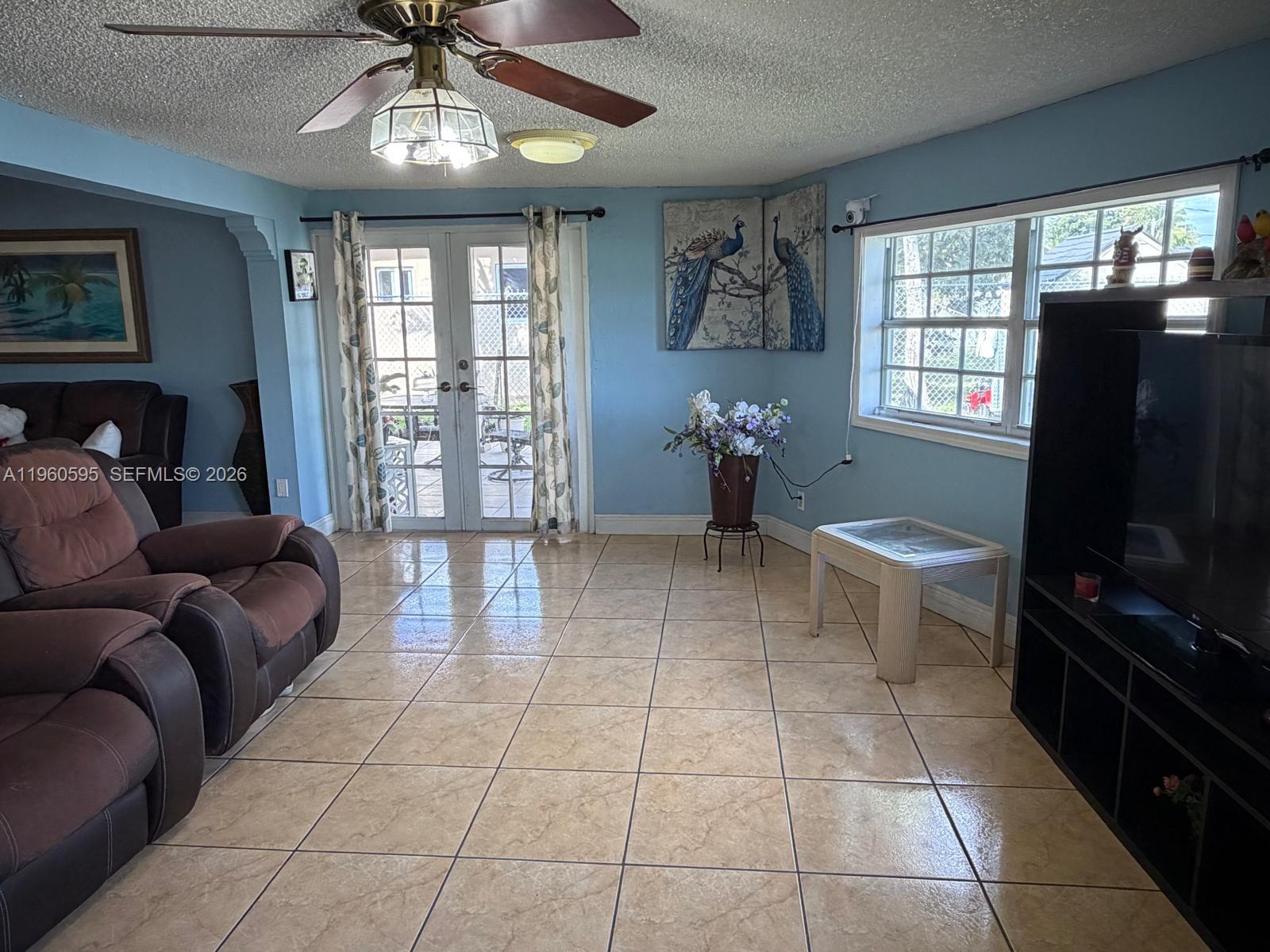 5365 W 14th Ln Hialeah, FL 33012