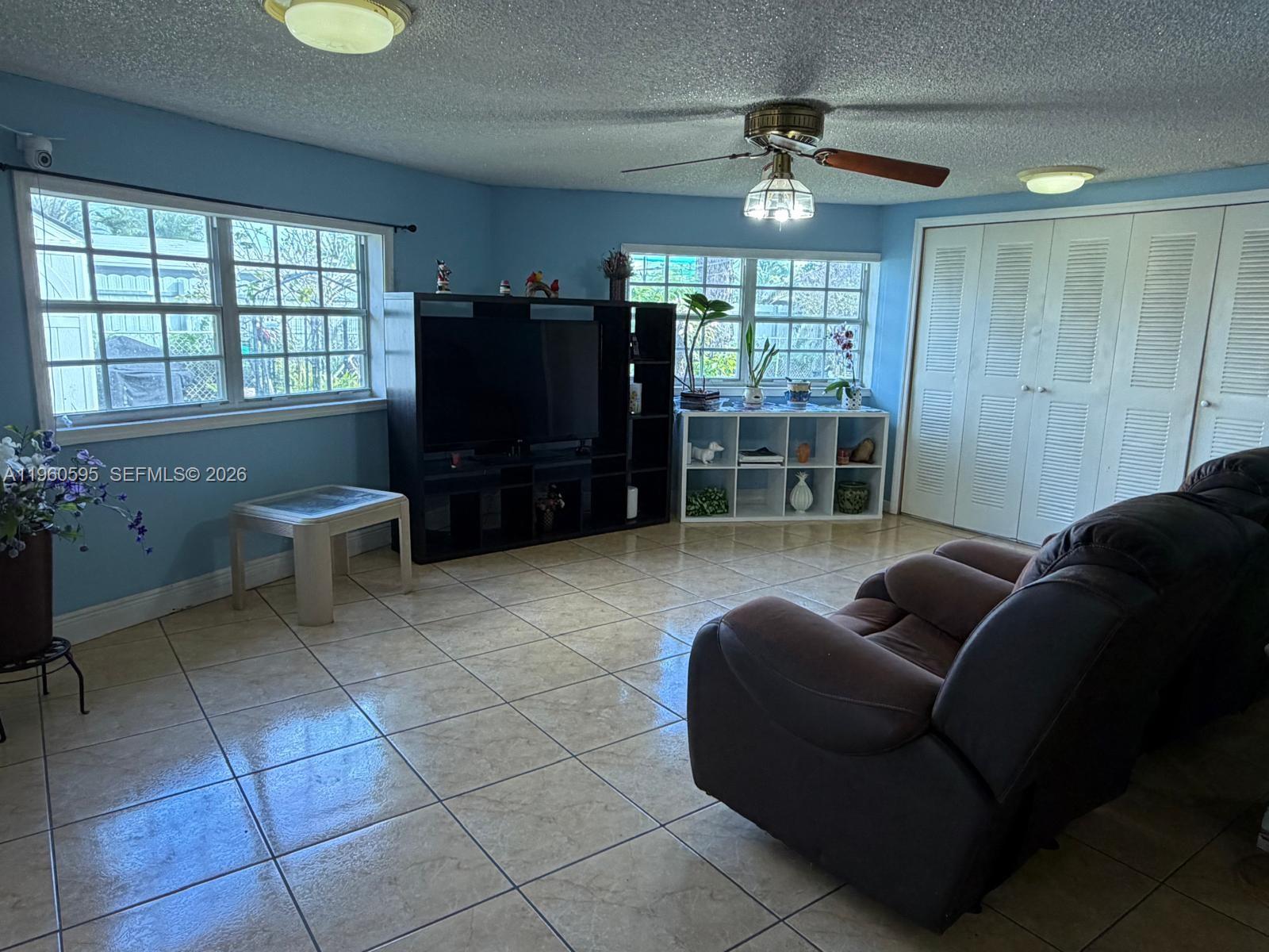 5365 W 14th Ln Hialeah, FL 33012