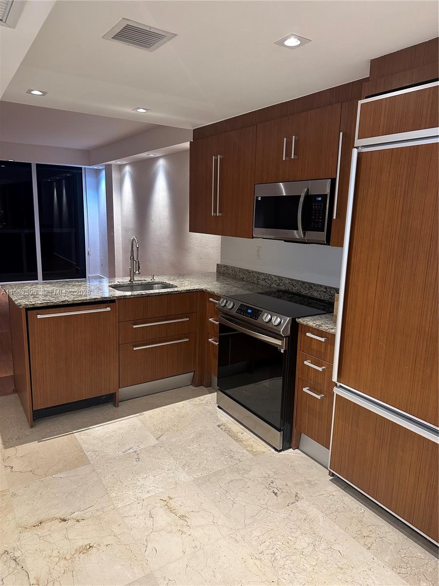 image Harbour House9