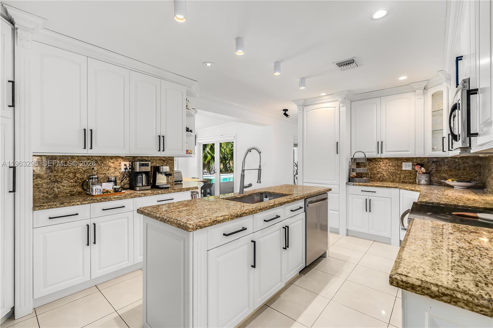 8295 SW 116th St Miami, FL 33156