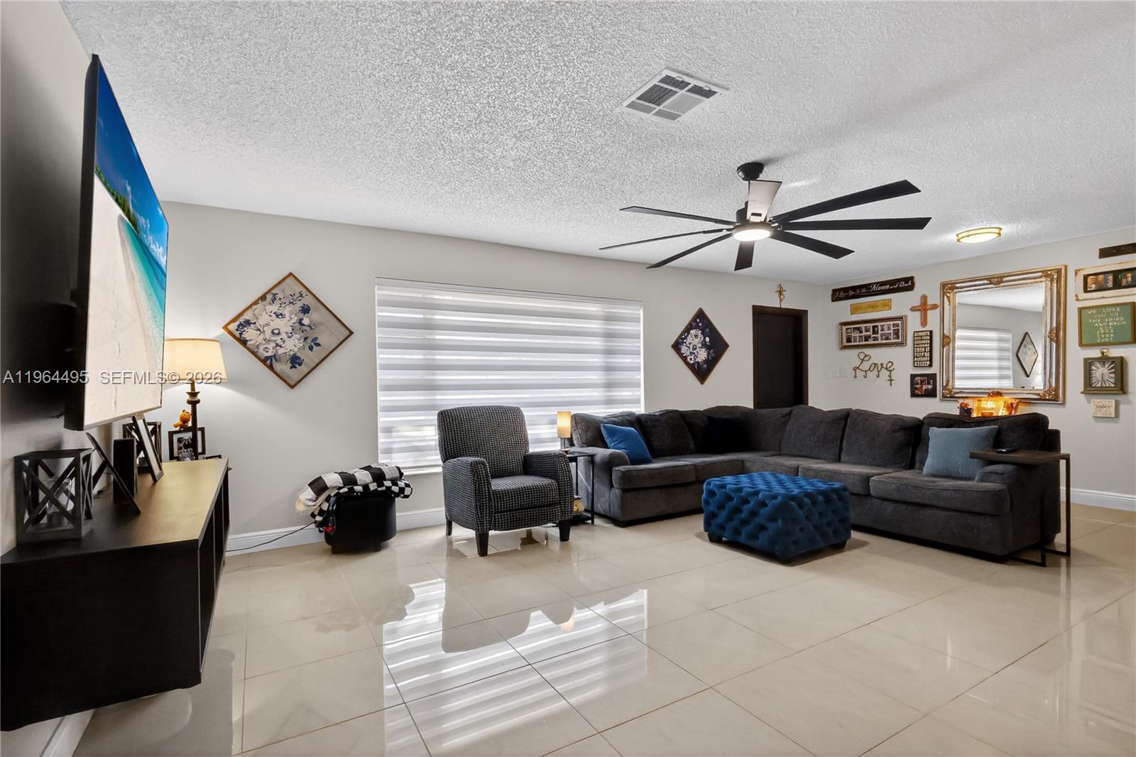 9401 NW 81st Ct Tamarac, FL 33321