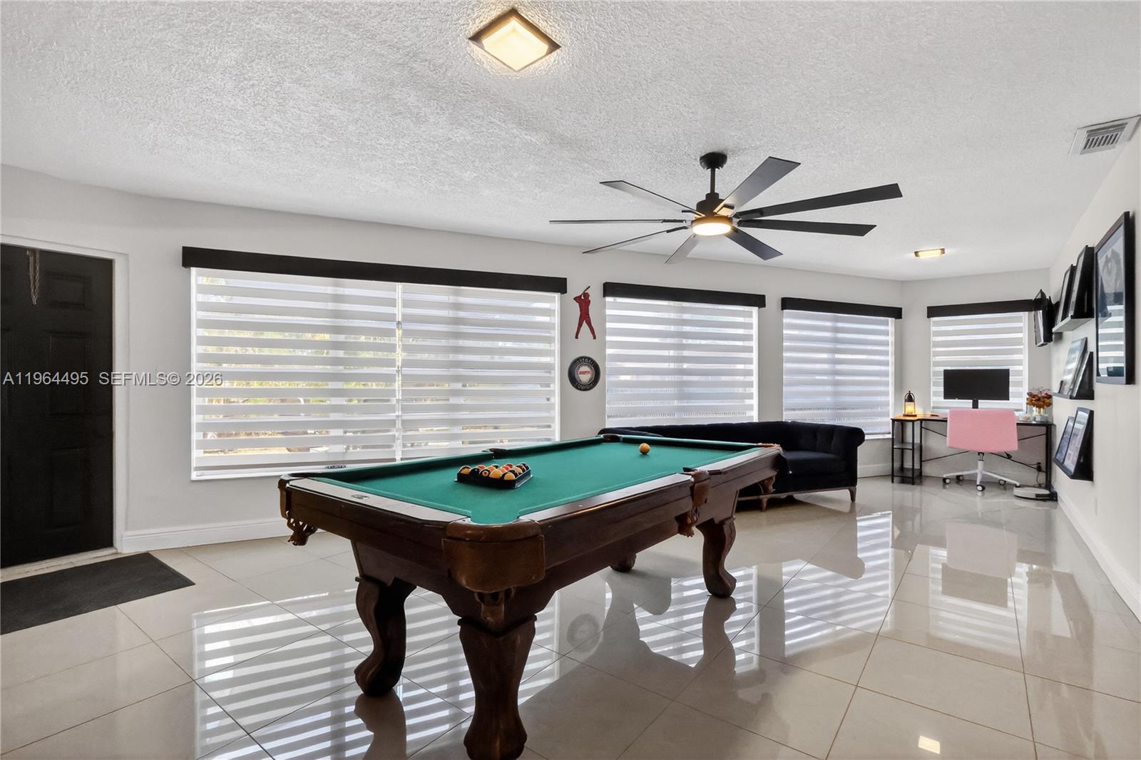 9401 NW 81st Ct Tamarac, FL 33321