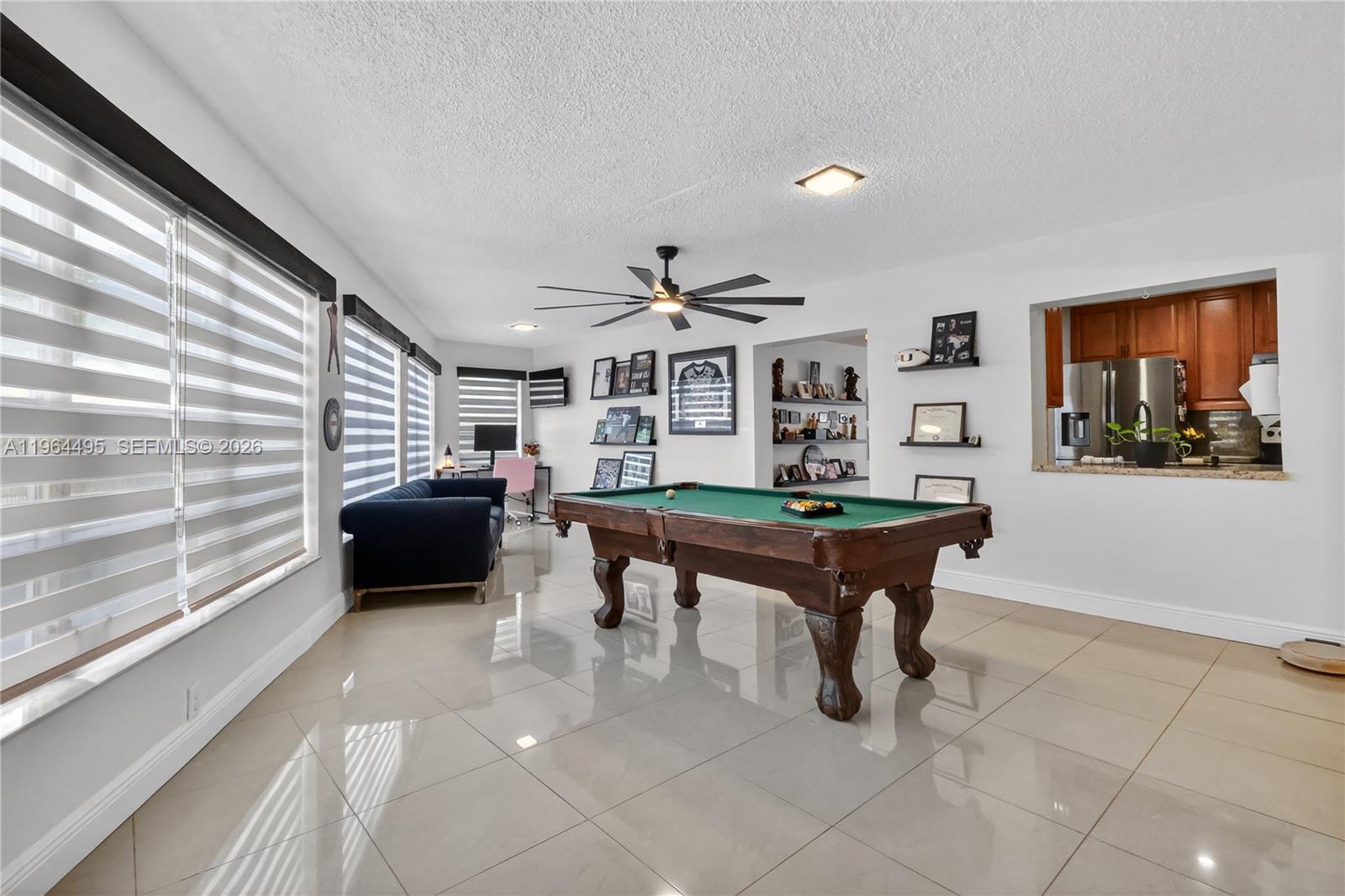 9401 NW 81st Ct Tamarac, FL 33321