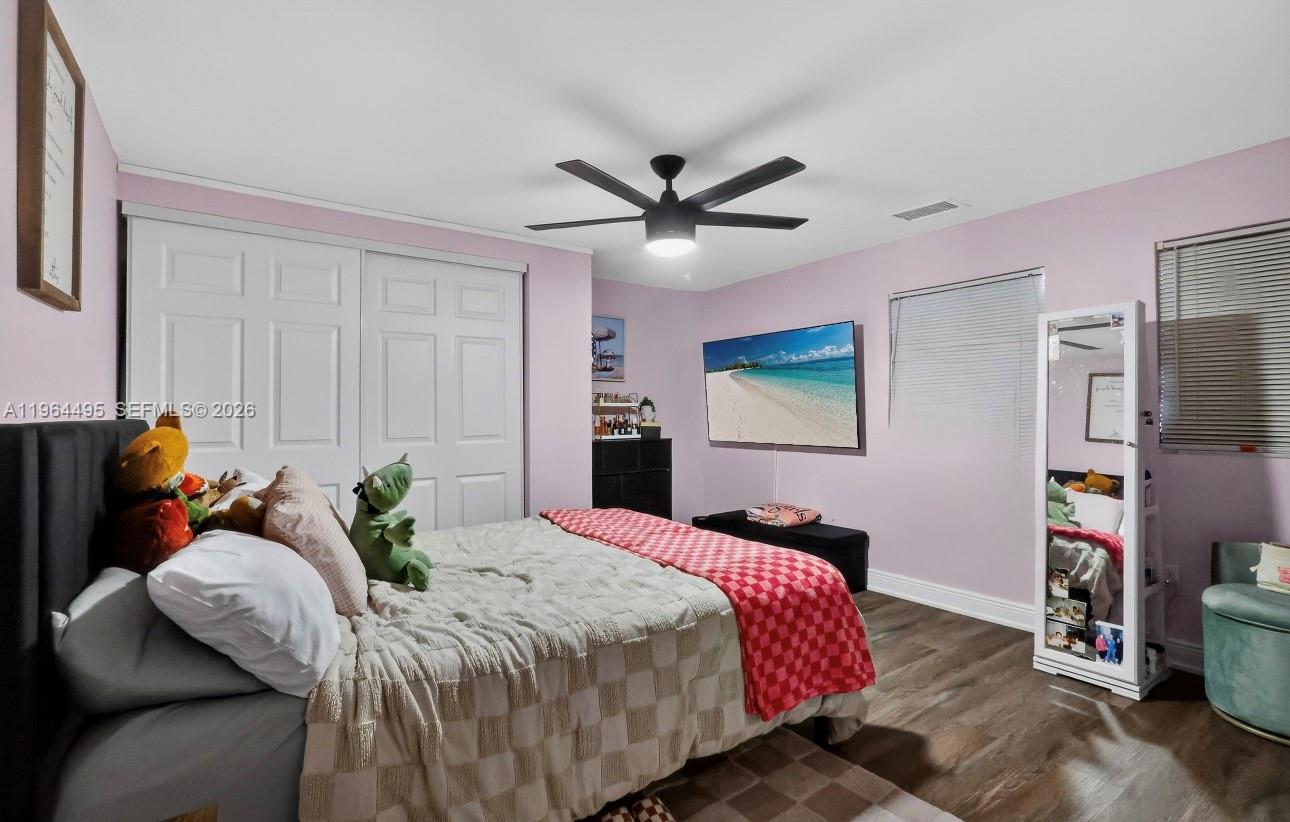 9401 NW 81st Ct Tamarac, FL 33321