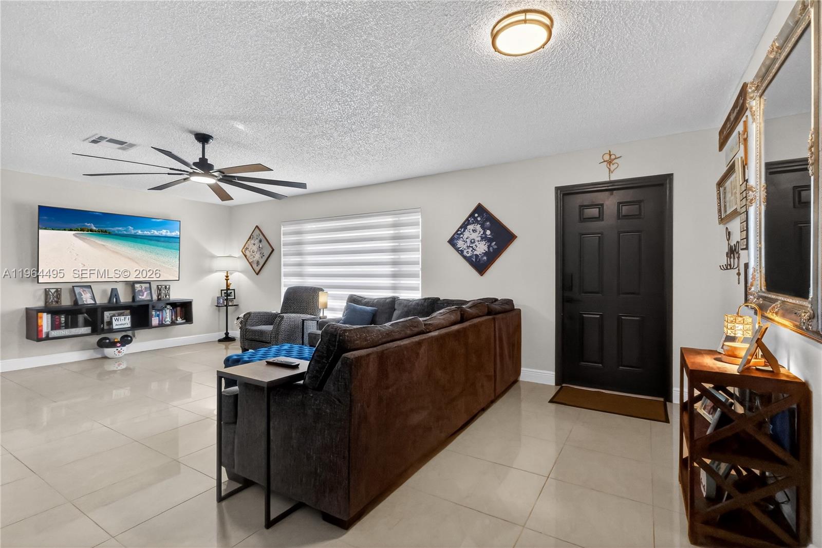 9401 NW 81st Ct Tamarac, FL 33321