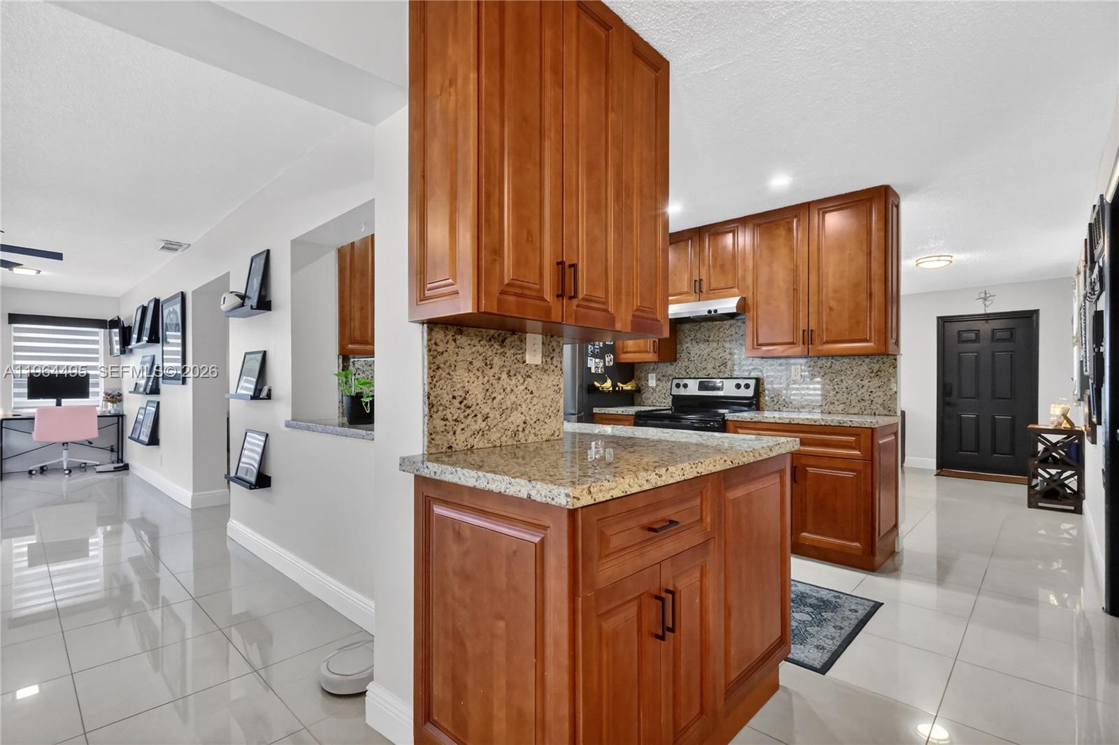 9401 NW 81st Ct Tamarac, FL 33321