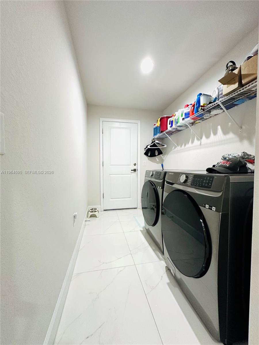 1137 NE 4th Pl Cape Coral, FL 33909