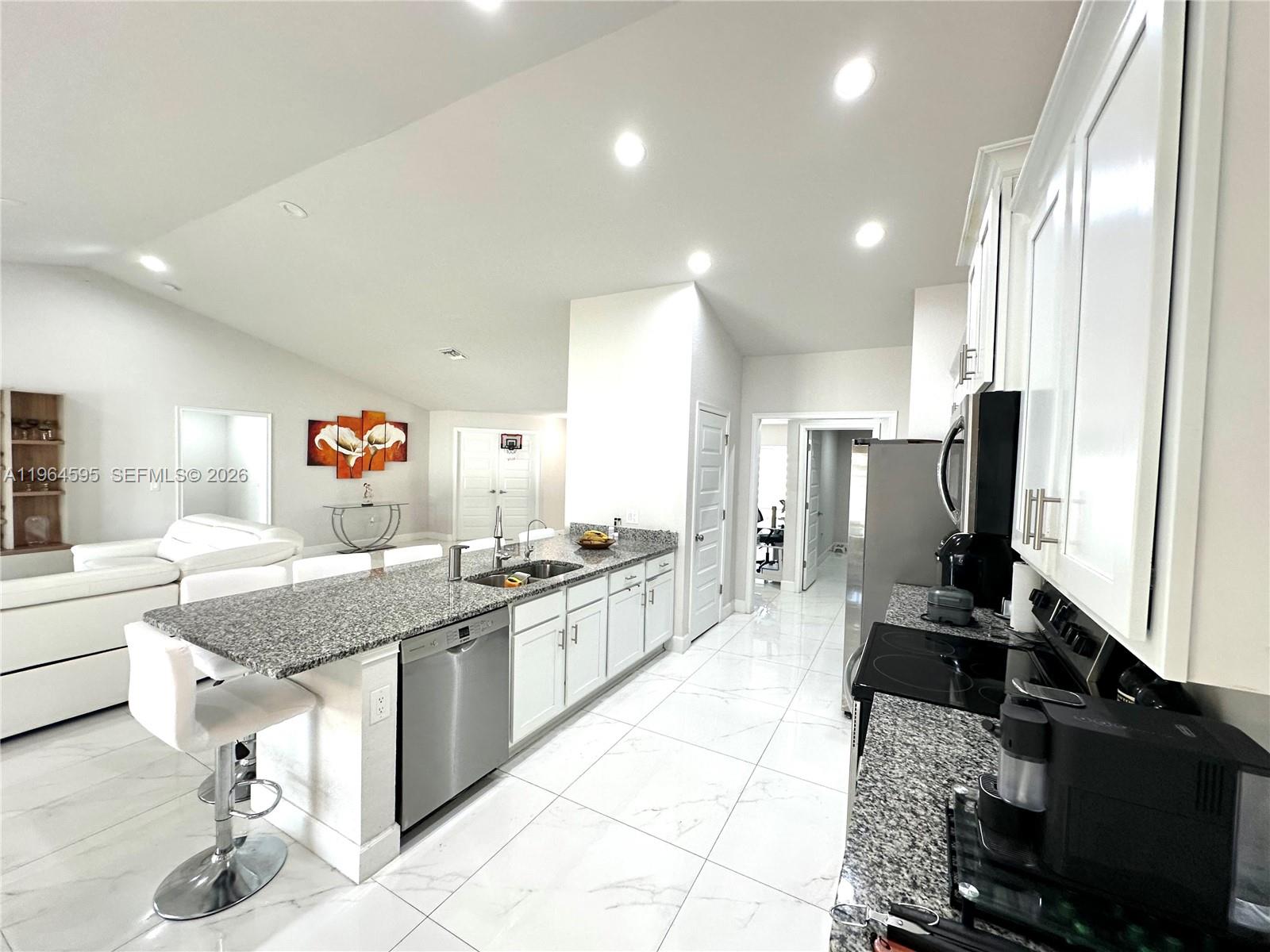 1137 NE 4th Pl Cape Coral, FL 33909