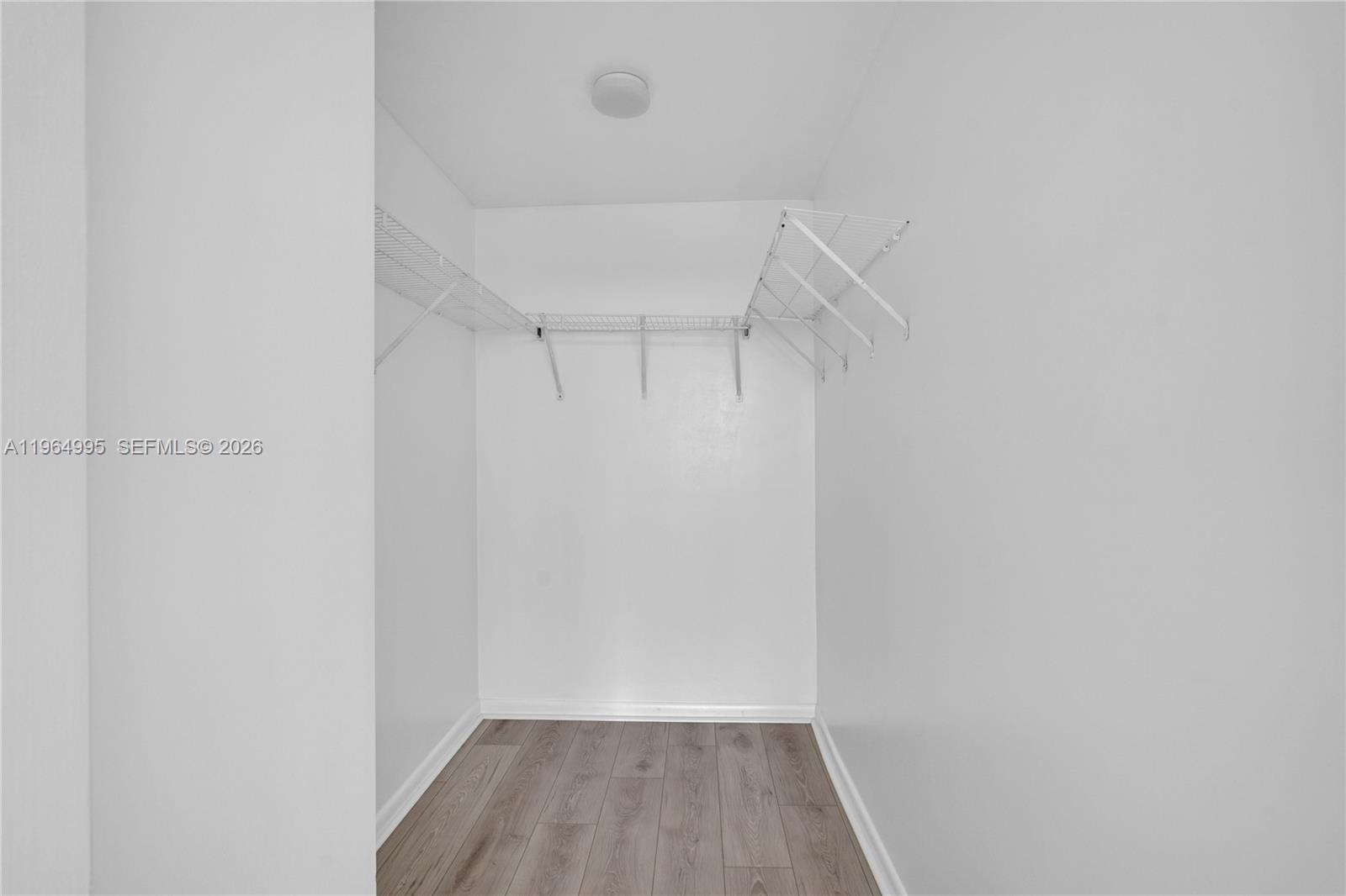 image Vizcayne North21