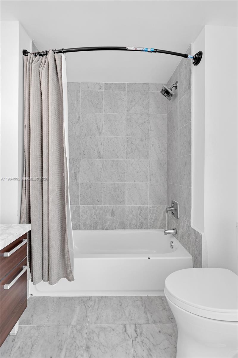 image Vizcayne North23