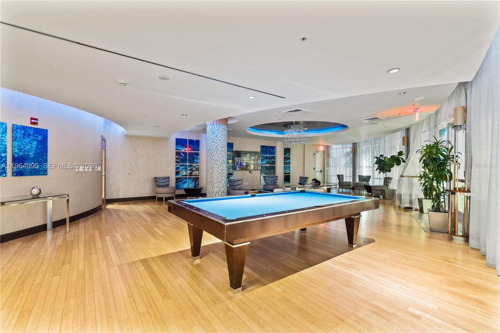 image Vizcayne North38