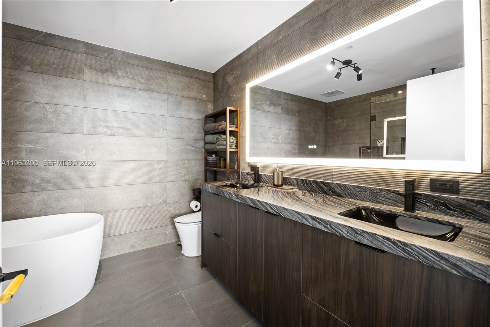 3470 E Coast Ave #PH102 Miami, FL 33137