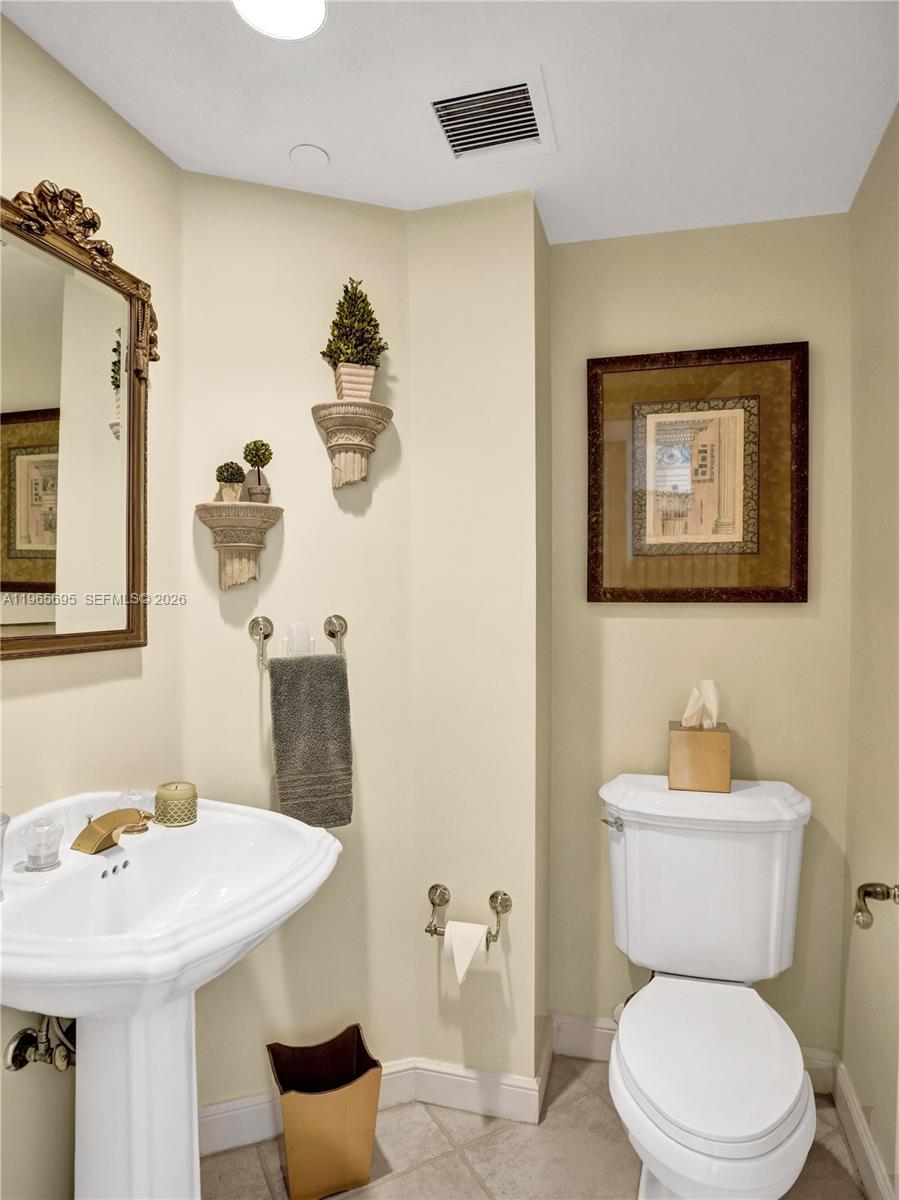 301 N Birch Rd #8N Fort Lauderdale, FL 33304