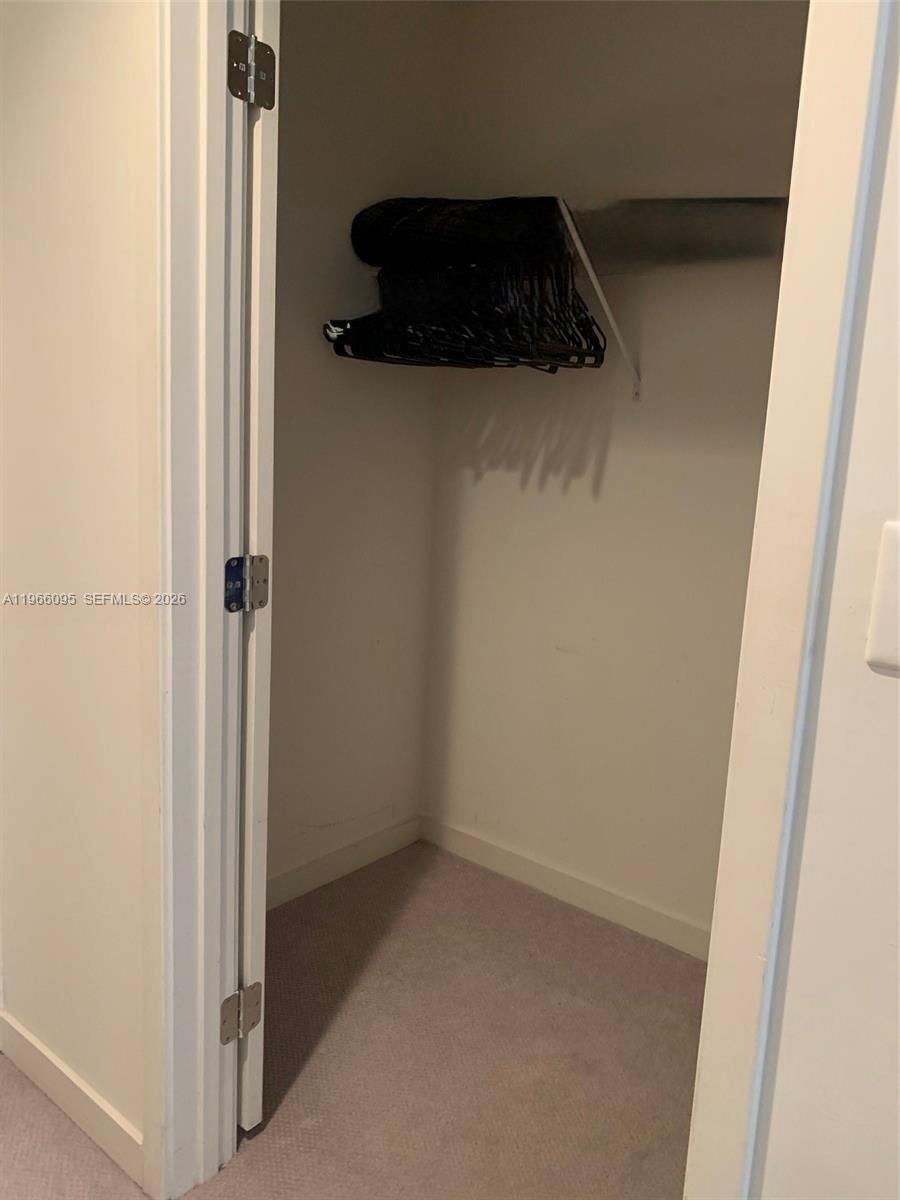 image Nine at Mary Brickell Village10