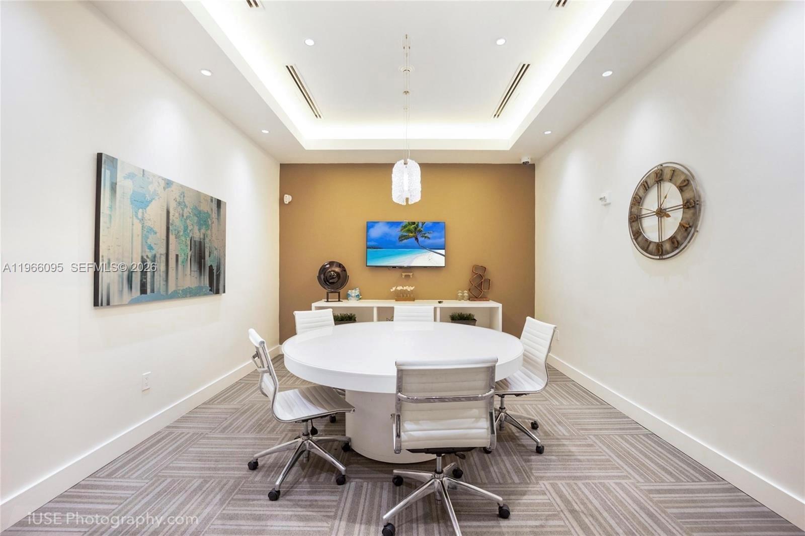 image Nine at Mary Brickell Village16