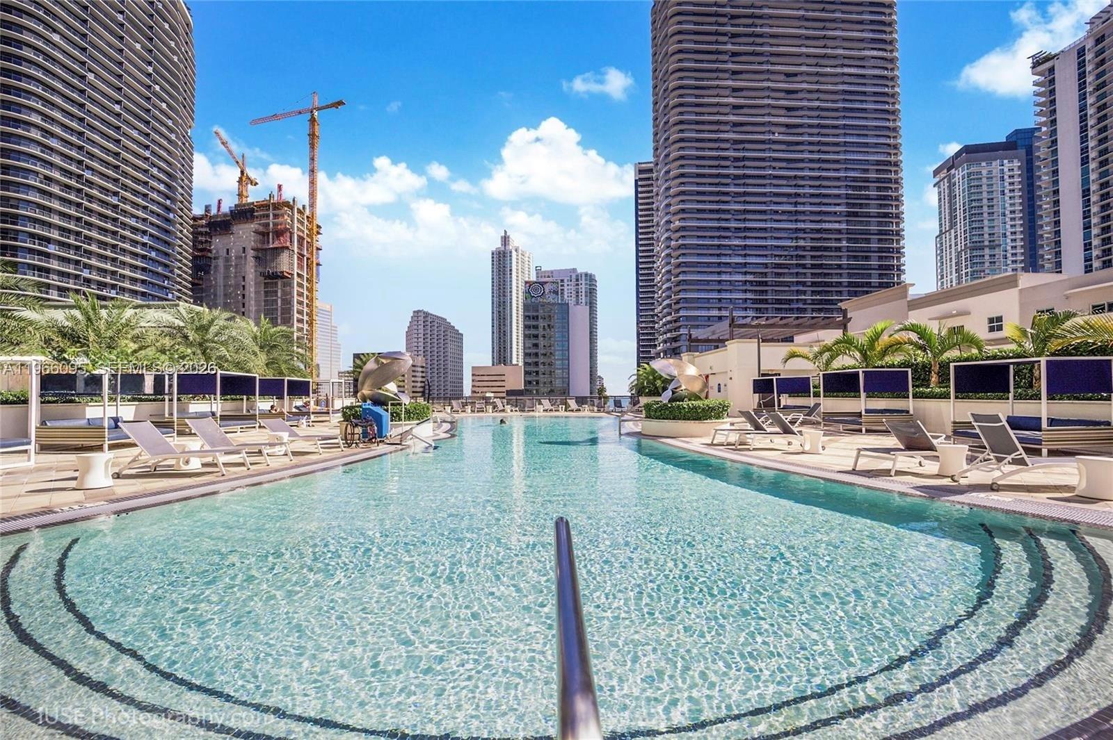 image Nine at Mary Brickell Village19
