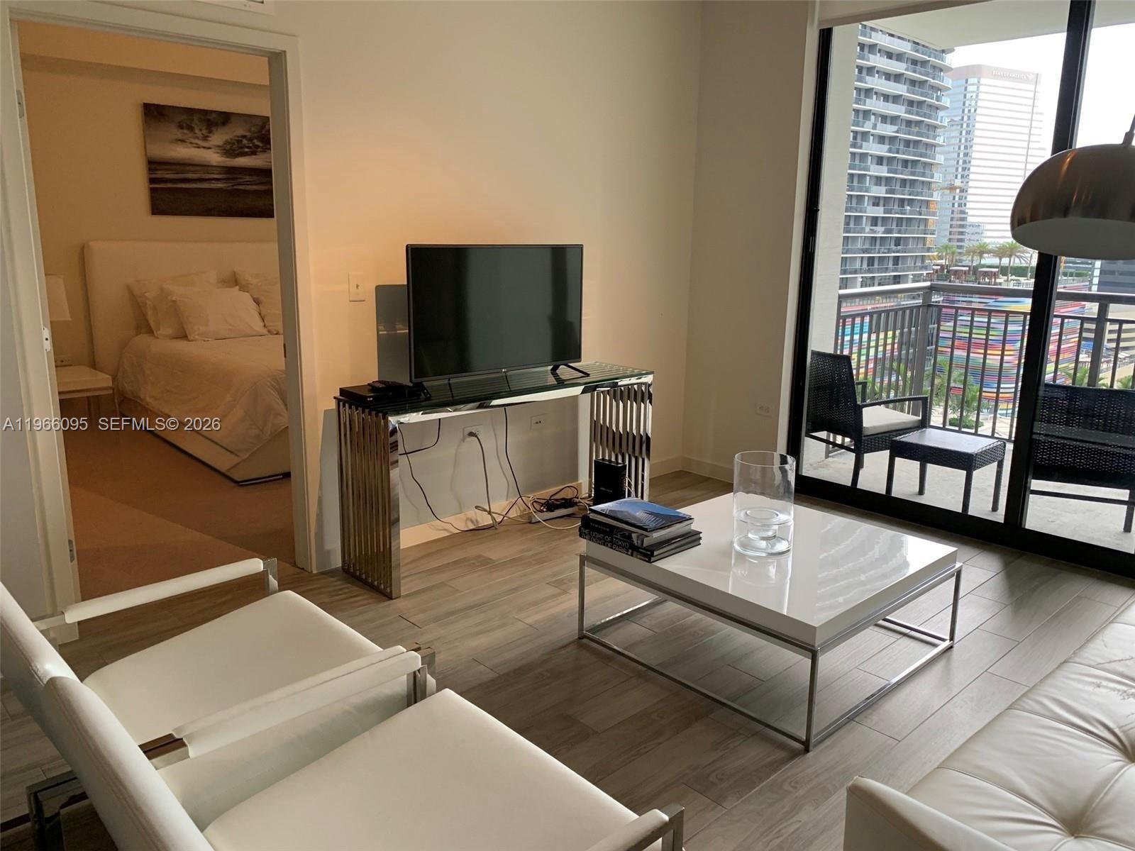 image Nine at Mary Brickell Village4