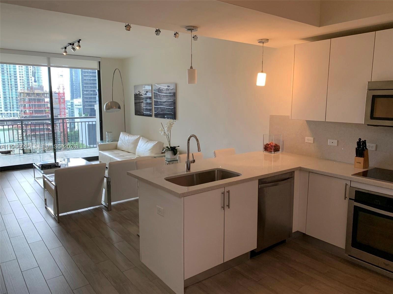 image Nine at Mary Brickell Village5