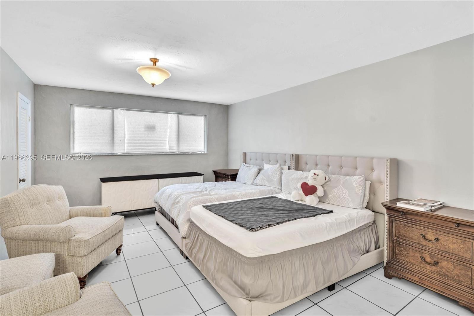 9524 Byron Ave Surfside, FL 33154