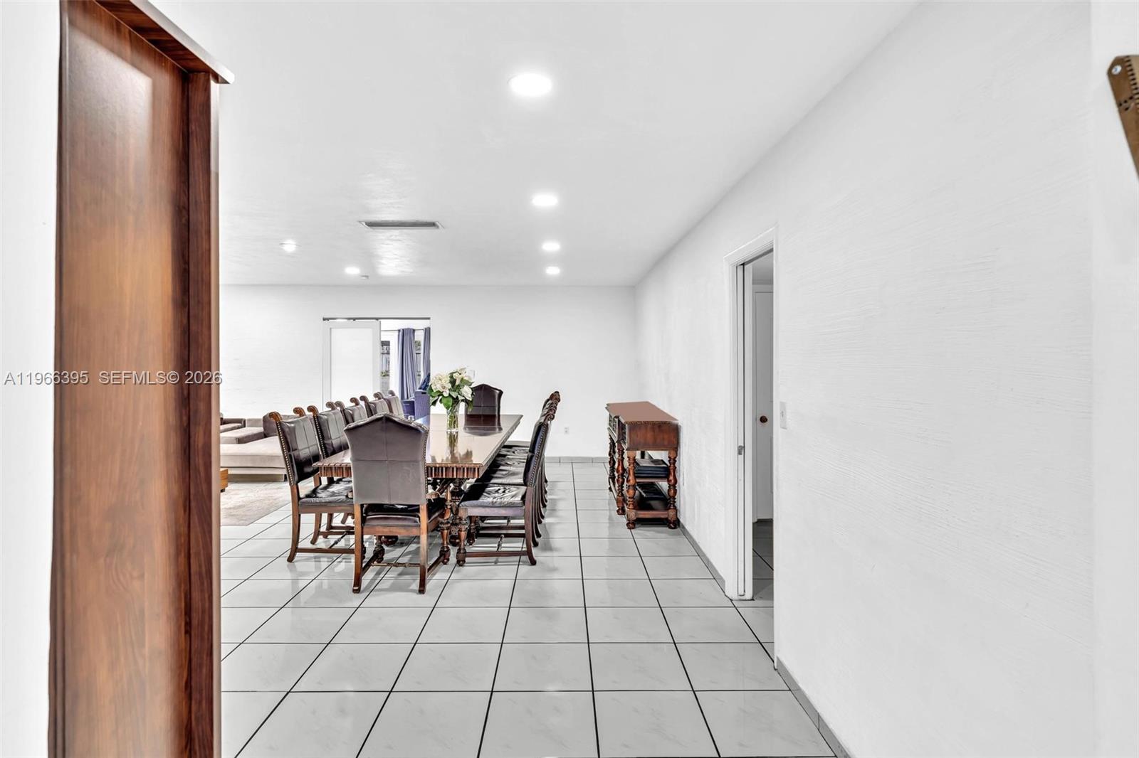 9524 Byron Ave Surfside, FL 33154