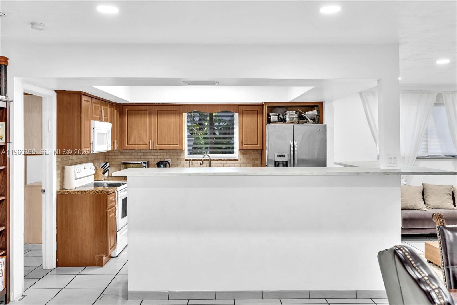 9524 Byron Ave Surfside, FL 33154