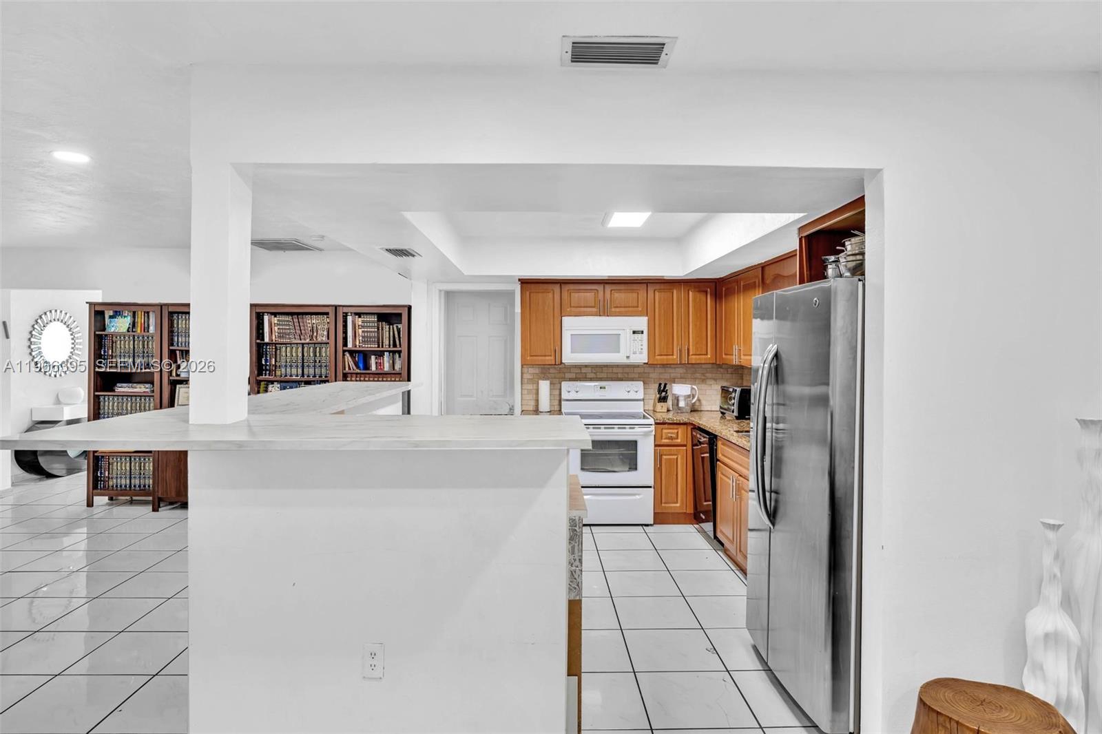 9524 Byron Ave Surfside, FL 33154