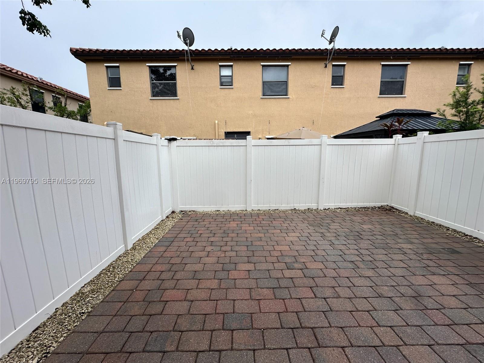 9374 W 32nd Ln Hialeah, FL 33018