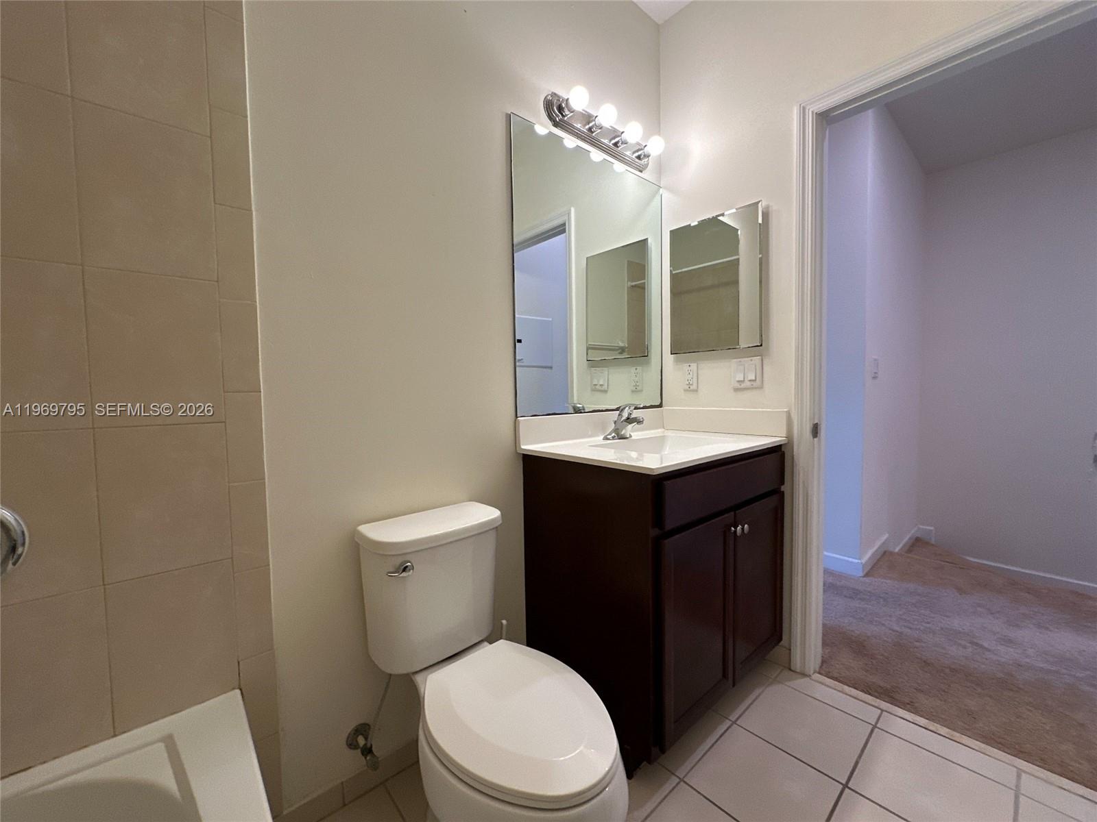 9374 W 32nd Ln Hialeah, FL 33018