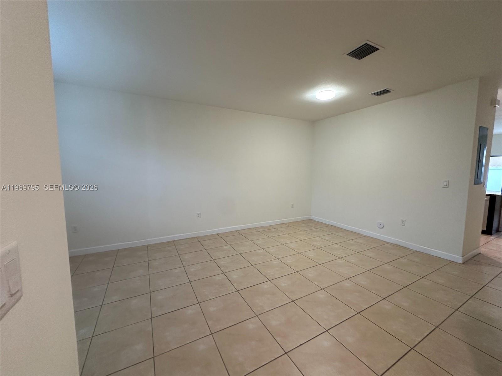 9374 W 32nd Ln Hialeah, FL 33018