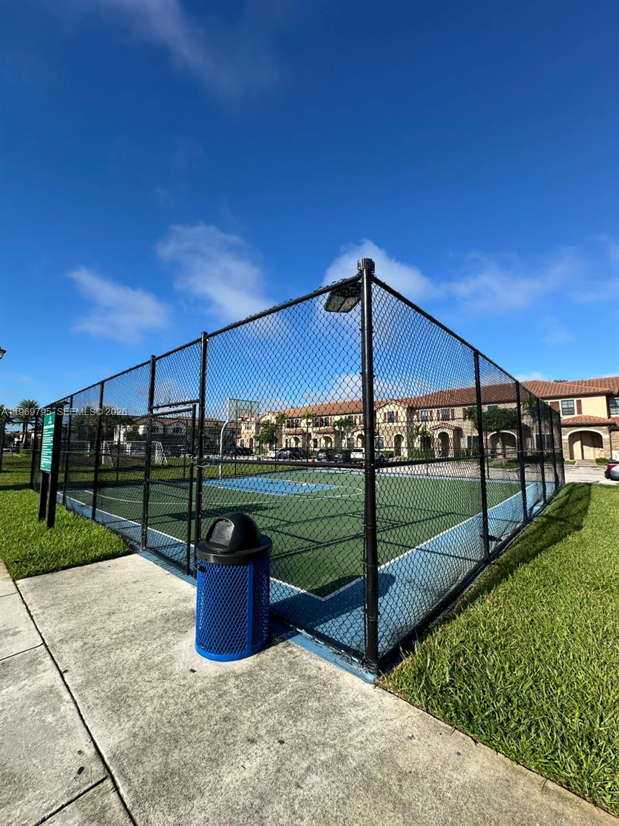 9374 W 32nd Ln Hialeah, FL 33018