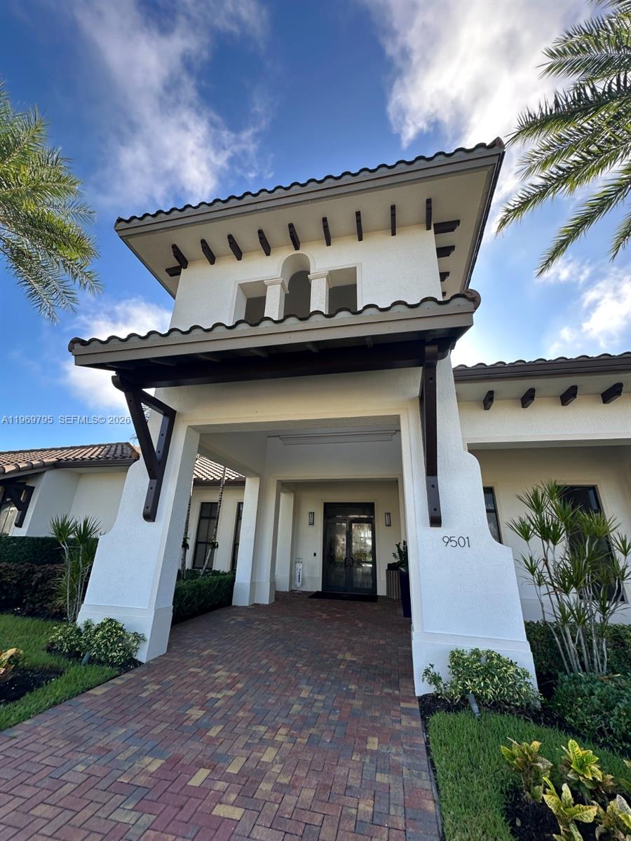 9374 W 32nd Ln Hialeah, FL 33018