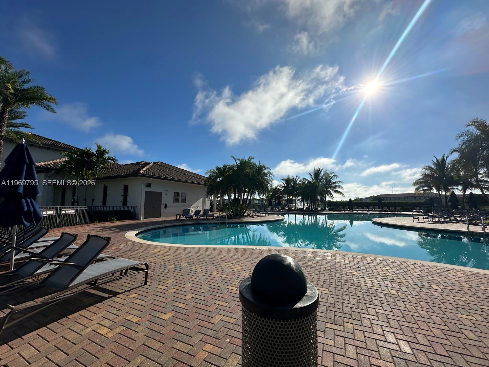 9374 W 32nd Ln Hialeah, FL 33018