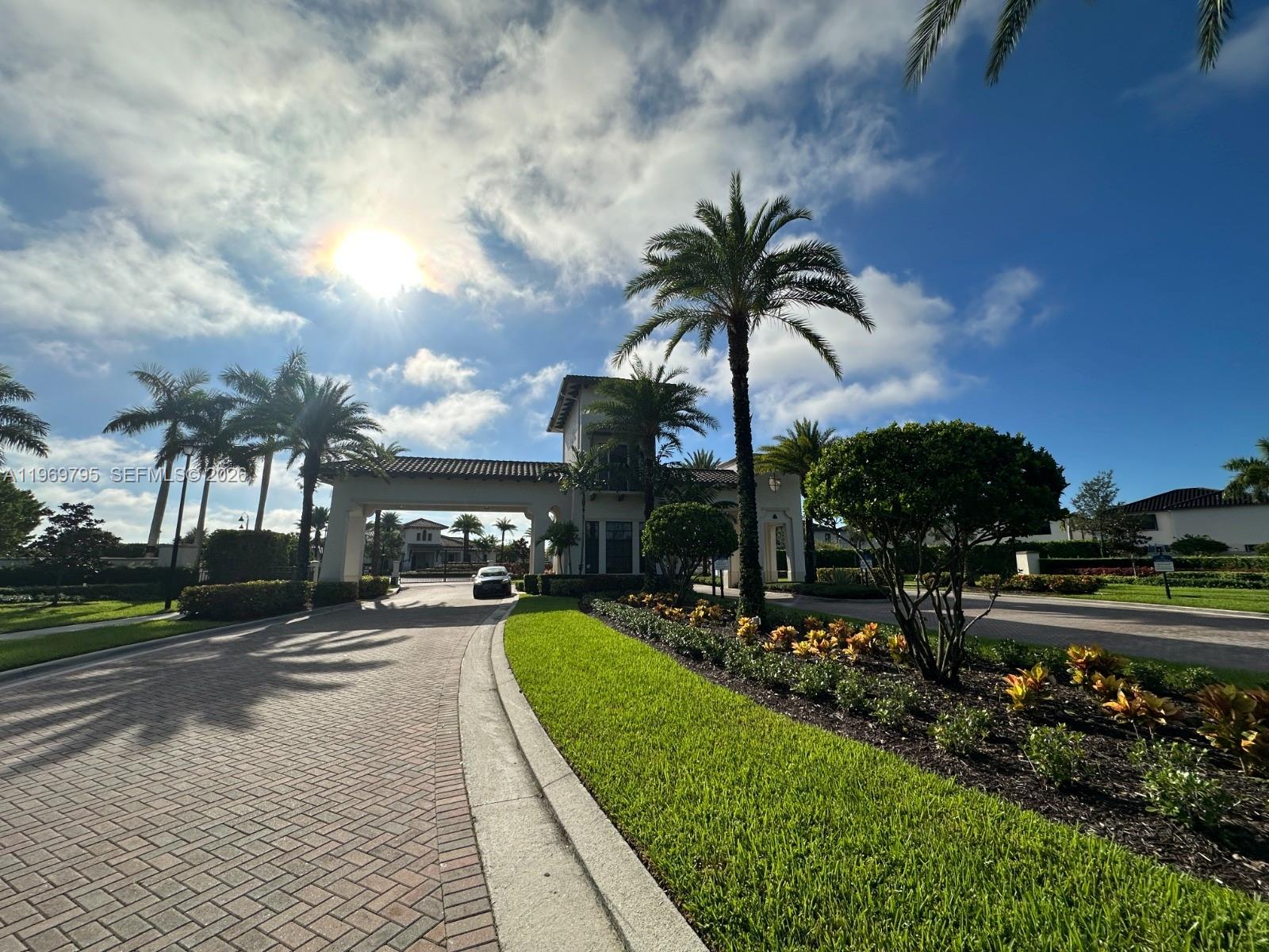 9374 W 32nd Ln Hialeah, FL 33018