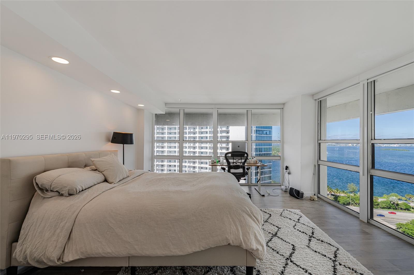 image Charter Club12